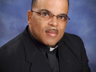 DR. Robert Blocker - Senior Pastor